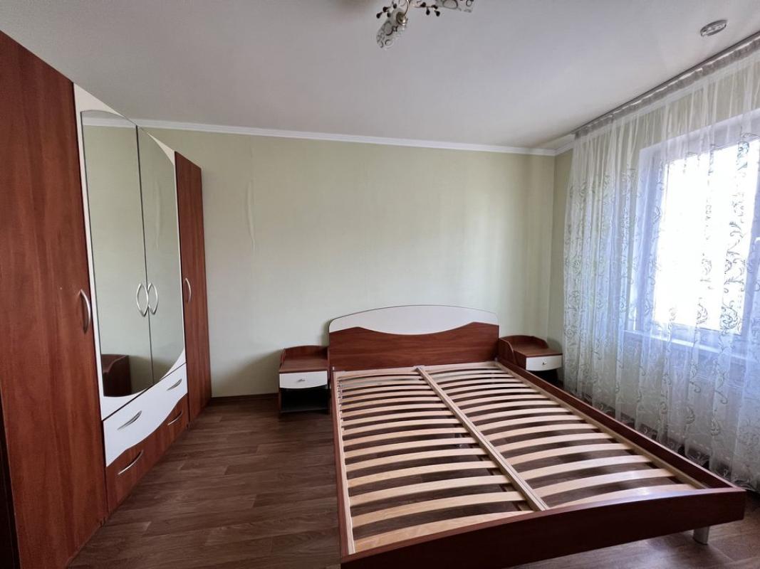 Long term rent 2 bedroom-(s) apartment Sofii Rusovoi Street 7