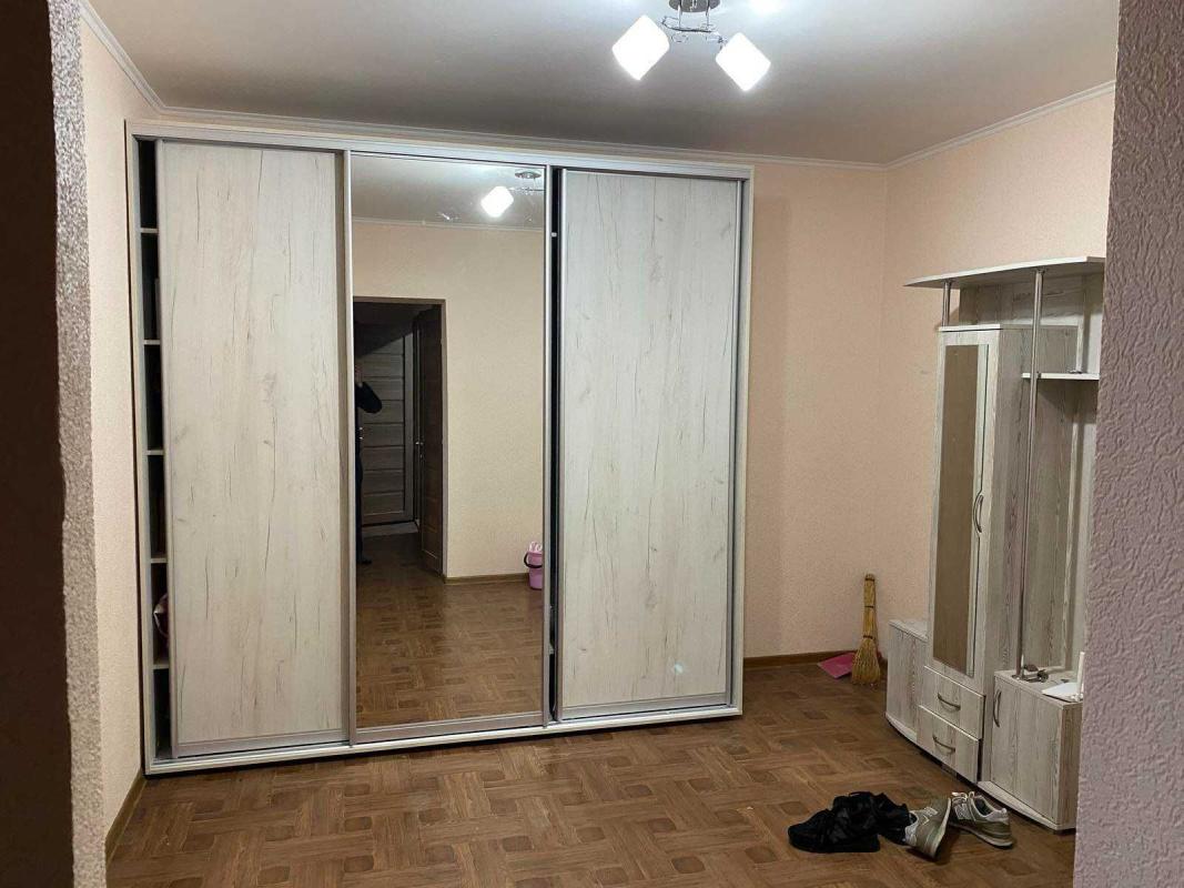 Долгосрочная аренда 2 комнатной квартиры Ревуцкого ул. 54