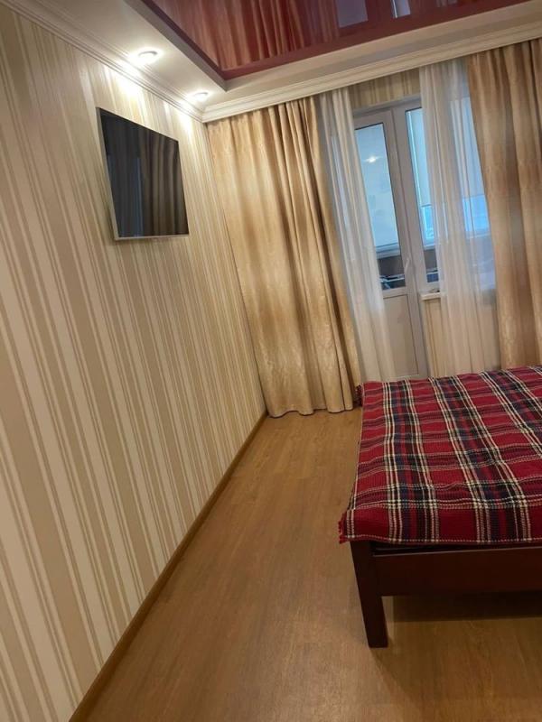 Long term rent 3 bedroom-(s) apartment Dragomanova Street 6/1