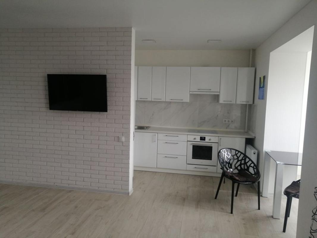Long term rent 1 bedroom-(s) apartment Peremohy Avenue 89