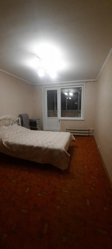 Продажа 3 комнатной квартиры 65 кв. м, Холодноярська ул. (Брянский) 7
