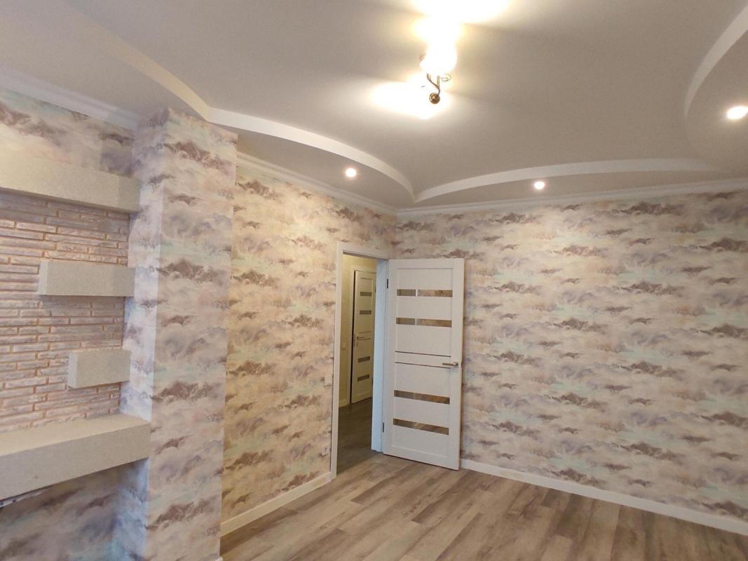 Продаж 3 кімнатної квартири 89 кв. м, Зернова вул.