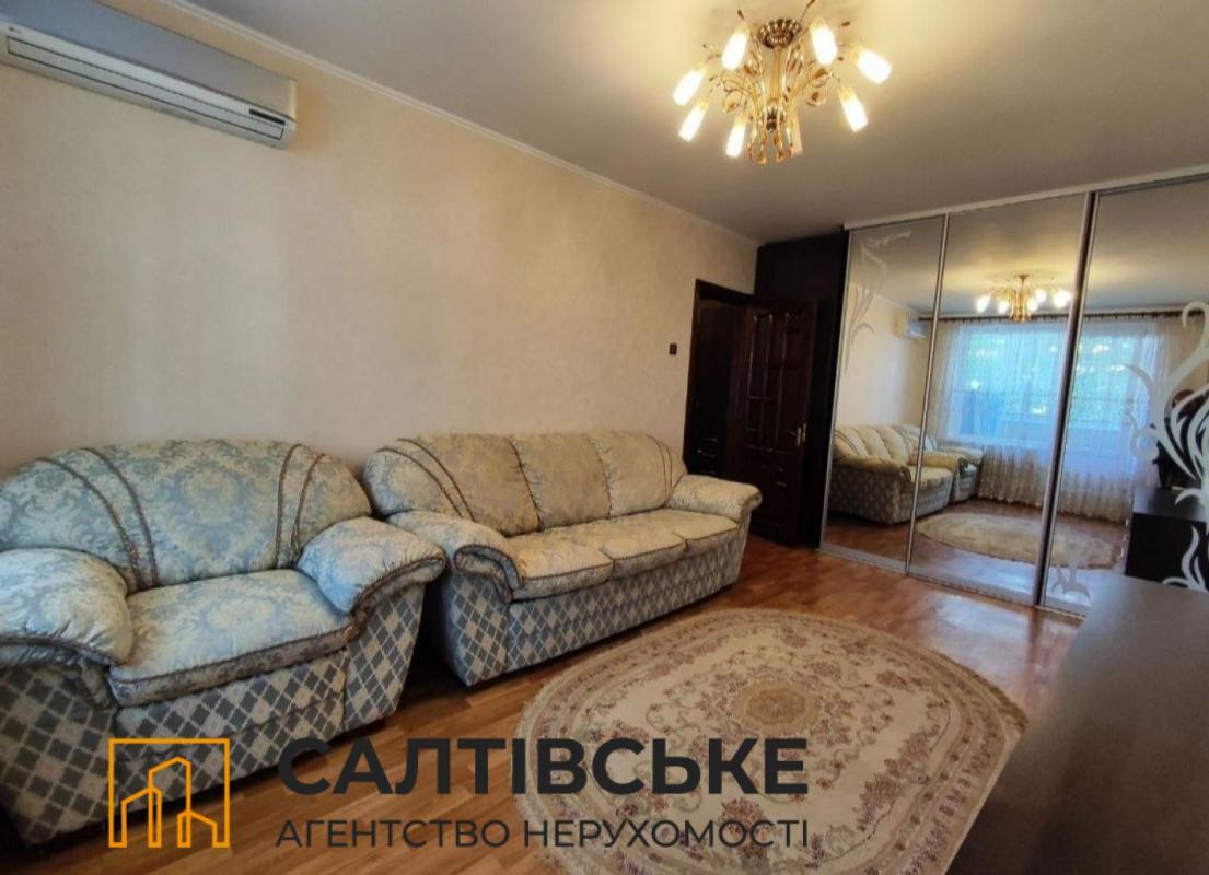 Sale 2 bedroom-(s) apartment 45 sq. m., Akademika Pavlova Street 162
