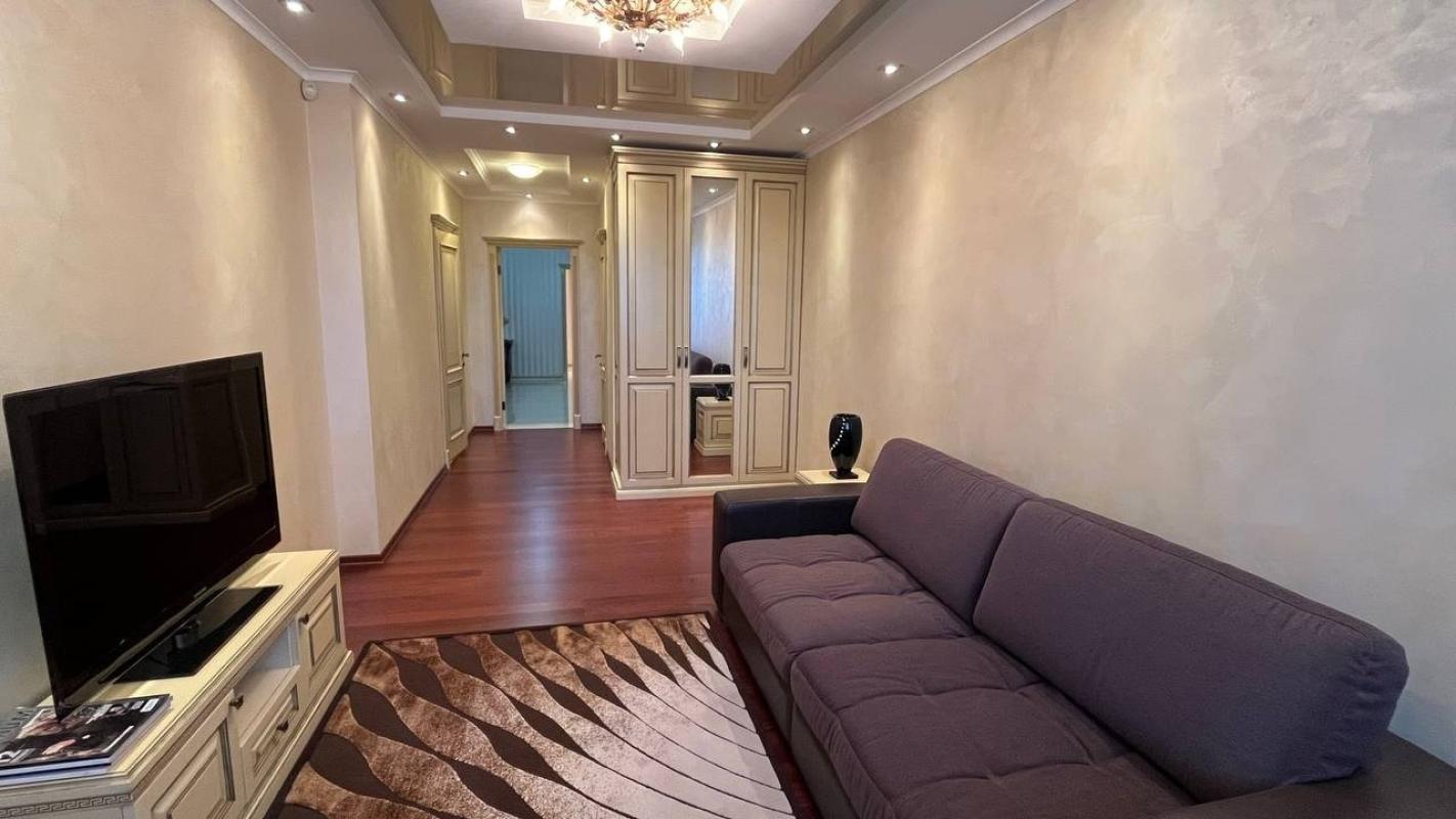 Sale 5 bedroom-(s) apartment 250 sq. m., Dehtiarivska Street 25А