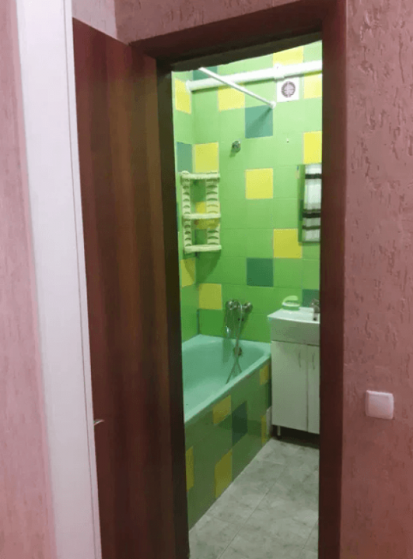 Long term rent 1 bedroom-(s) apartment Byron Avenue (Heroiv Stalinhrada Avenue) 7