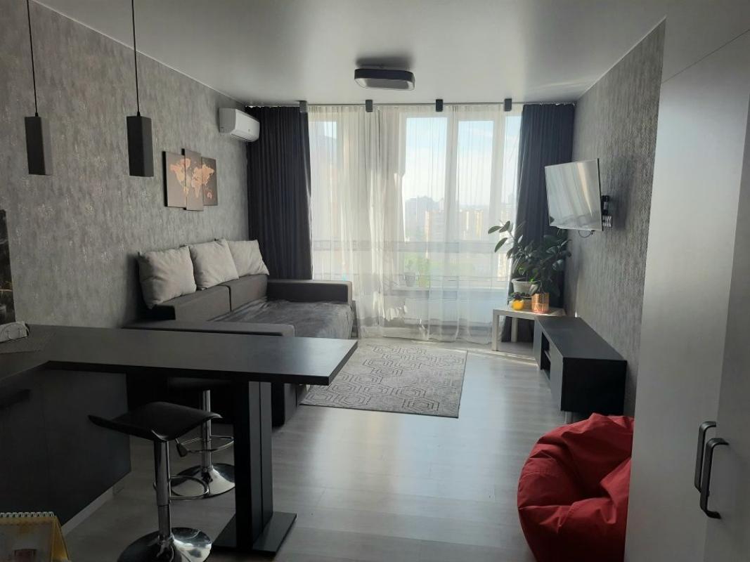 Long term rent 1 bedroom-(s) apartment Kakhovska Street 58