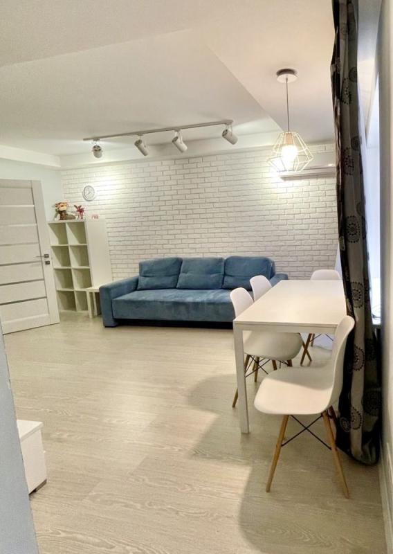 Long term rent 2 bedroom-(s) apartment Vasylia Tiutiunnyka Street (Anri Barbiusa Street) 49
