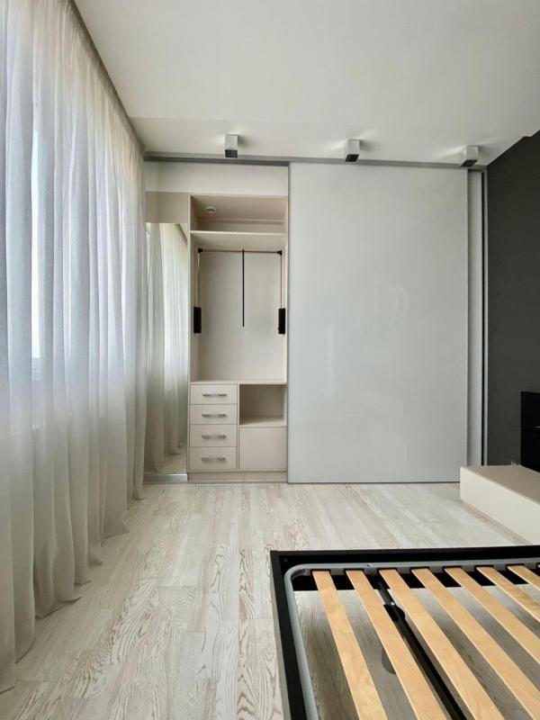 Sale 2 bedroom-(s) apartment 104 sq. m., Olimpiyska Street 10б