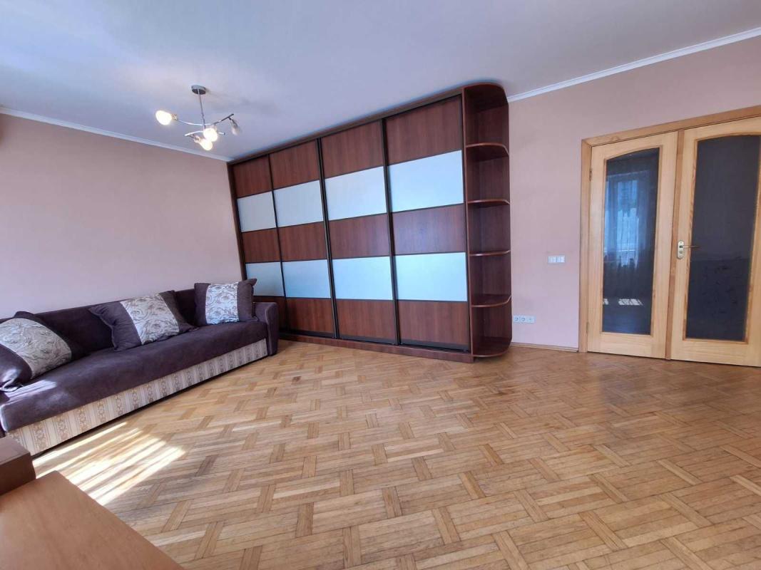 Long term rent 2 bedroom-(s) apartment Borysa Hmyri Street 3