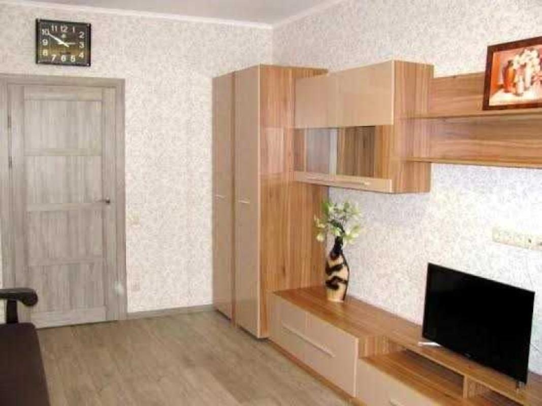 Long term rent 2 bedroom-(s) apartment Yelyzavety Chavdar Street 18