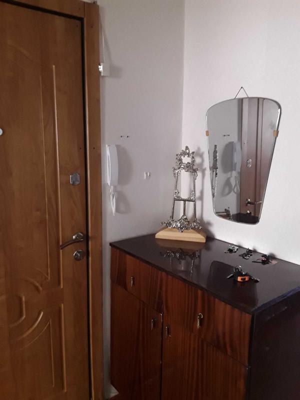 Long term rent 4 bedroom-(s) apartment Fesenkivskyi Entrance 12