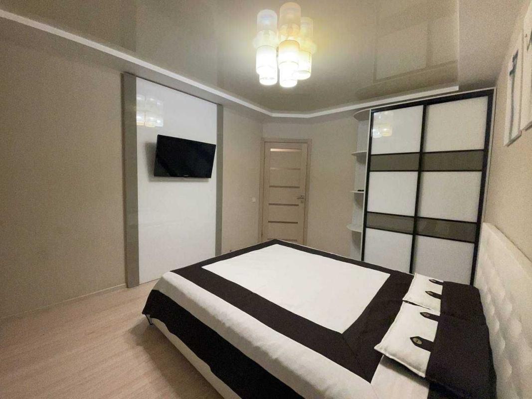 Long term rent 2 bedroom-(s) apartment Nauky avenue 39а
