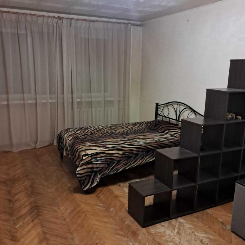 Long term rent 2 bedroom-(s) apartment Shatylivska Street (Lenina Street) 3