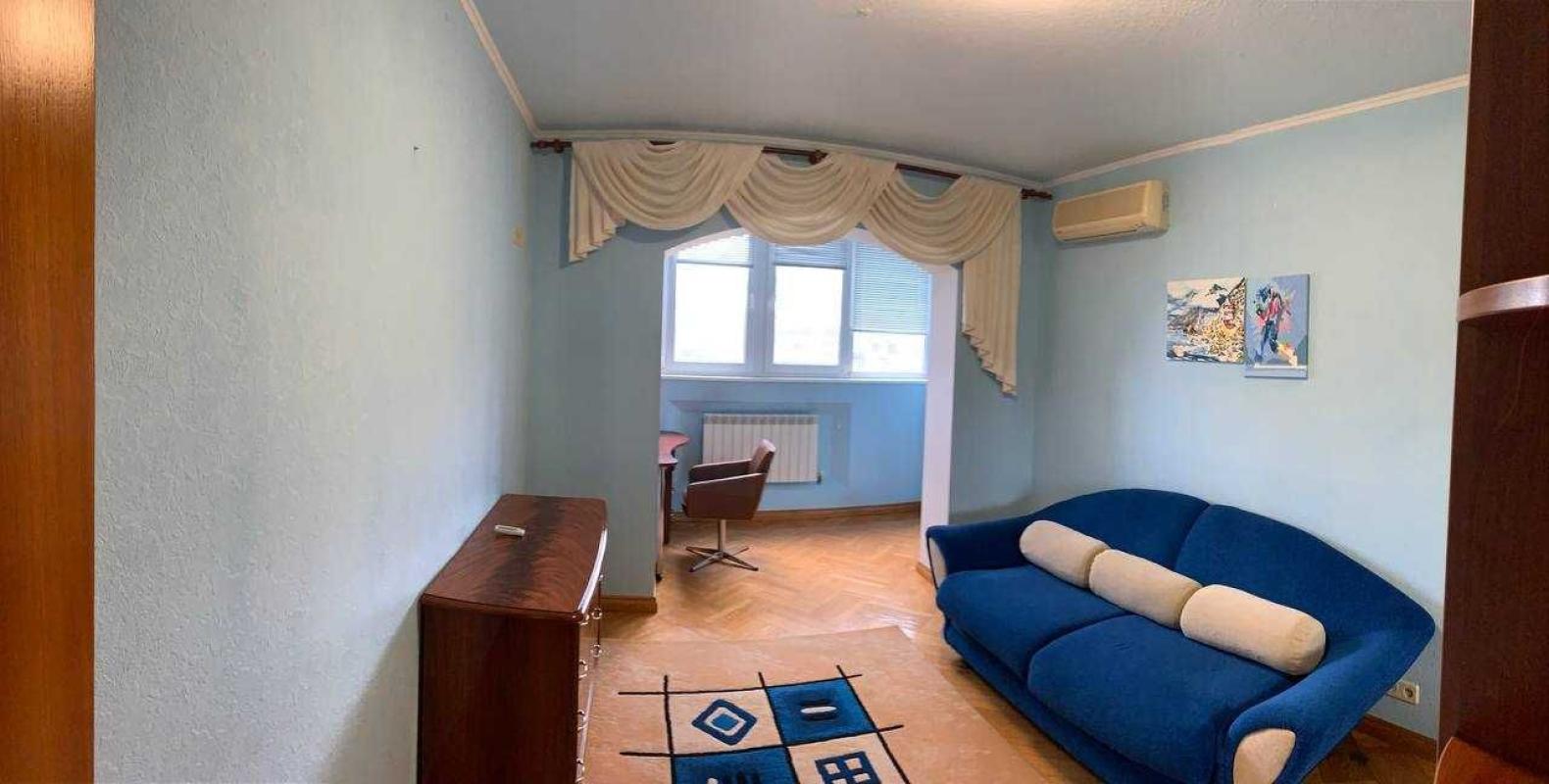 Long term rent 3 bedroom-(s) apartment Borysa Hmyri Street 1/2