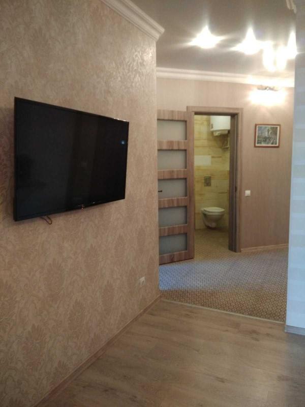 Long term rent 1 bedroom-(s) apartment Heroiv Pratsi Street 32г