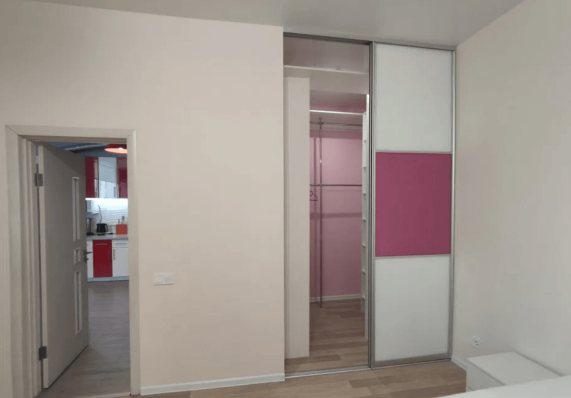 Long term rent 3 bedroom-(s) apartment Nauky avenue 47/1