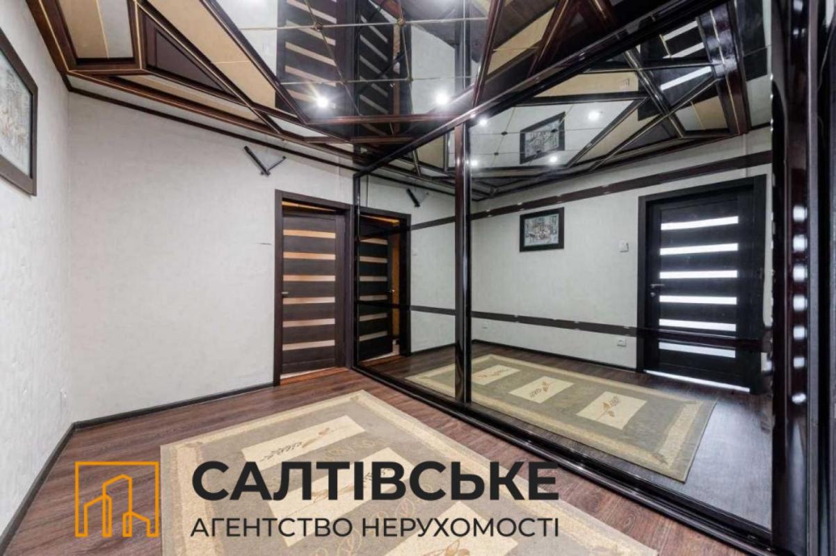 Sale 3 bedroom-(s) apartment 68 sq. m., Amosova Street 7