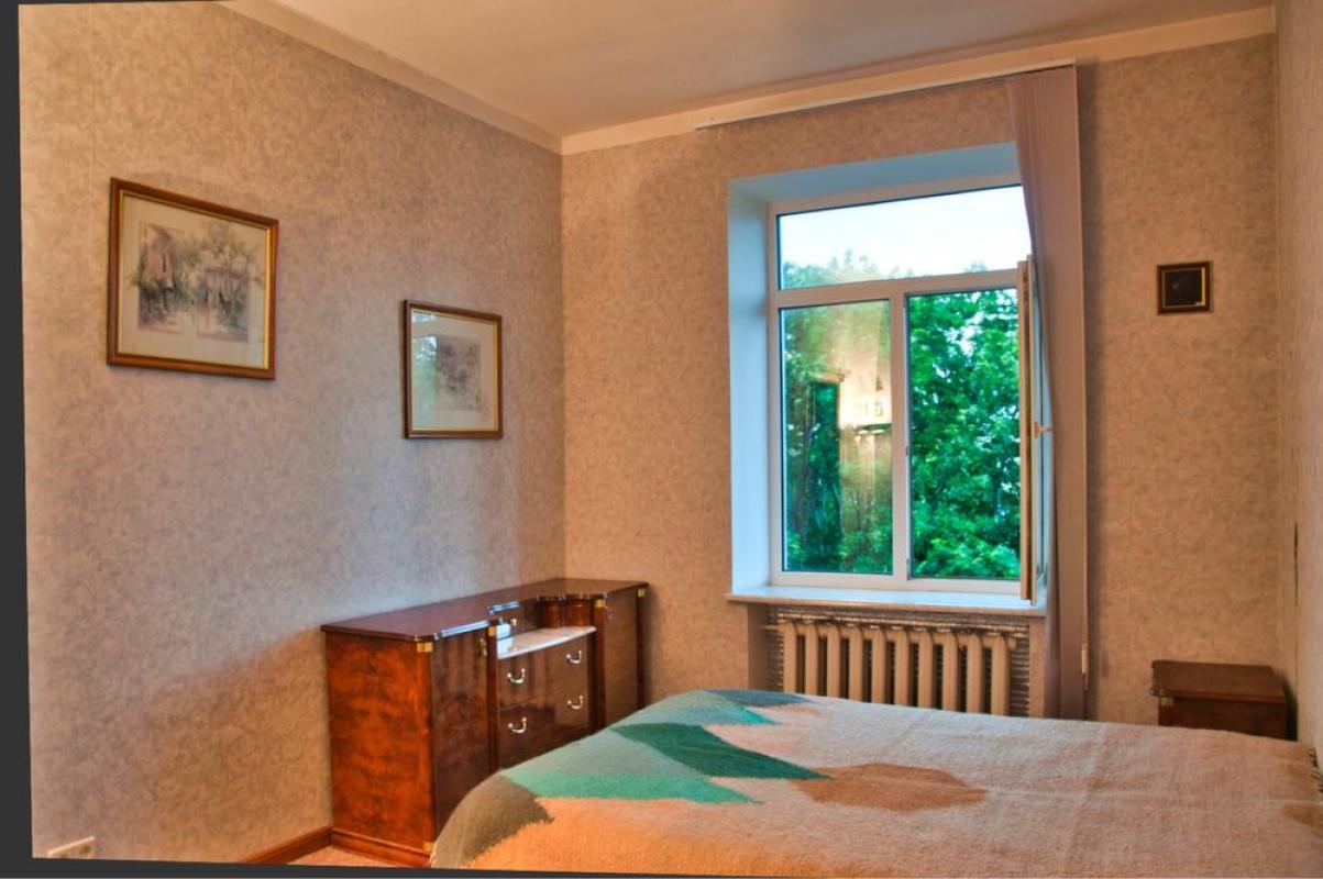 Long term rent 3 bedroom-(s) apartment Ivana Mazepy Street (Sichnevoho Povstannia Street) 5