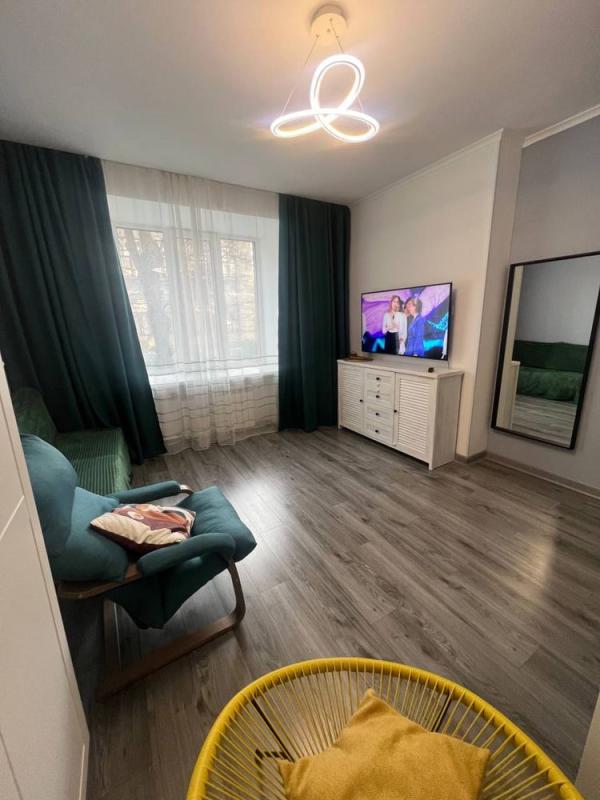 Long term rent 2 bedroom-(s) apartment Myronosytska Street 97
