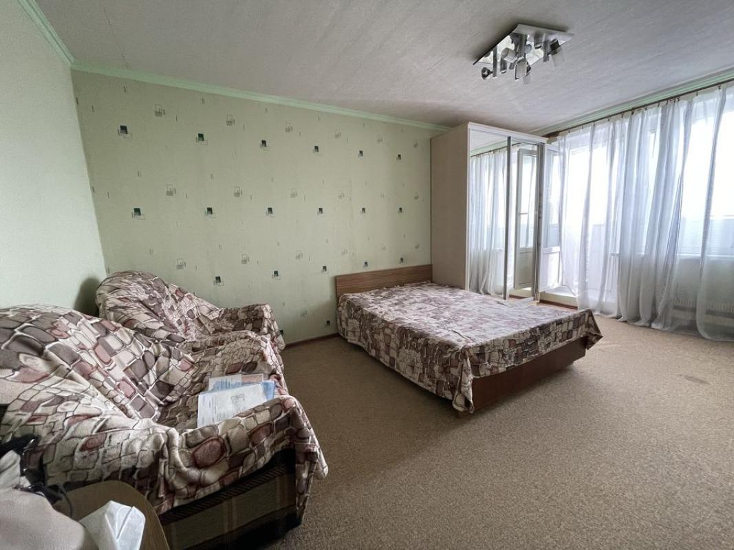 Sale 1 bedroom-(s) apartment 33 sq. m., Hvardiytsiv-Shyronintsiv Street 47а