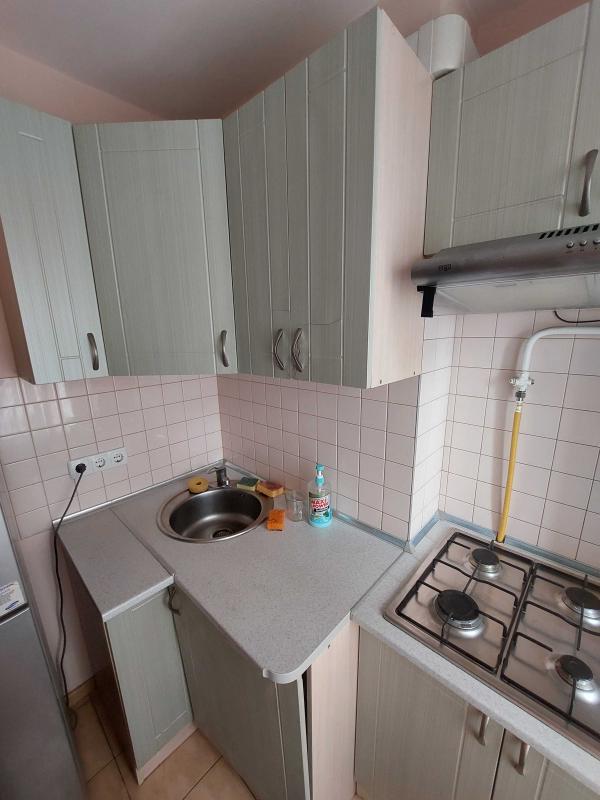 Long term rent 2 bedroom-(s) apartment Viacheslava Chornovola Street 2