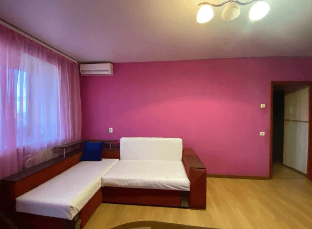 Long term rent 2 bedroom-(s) apartment Heroiv Kharkova Avenue (Moskovskyi Avenue) 250а