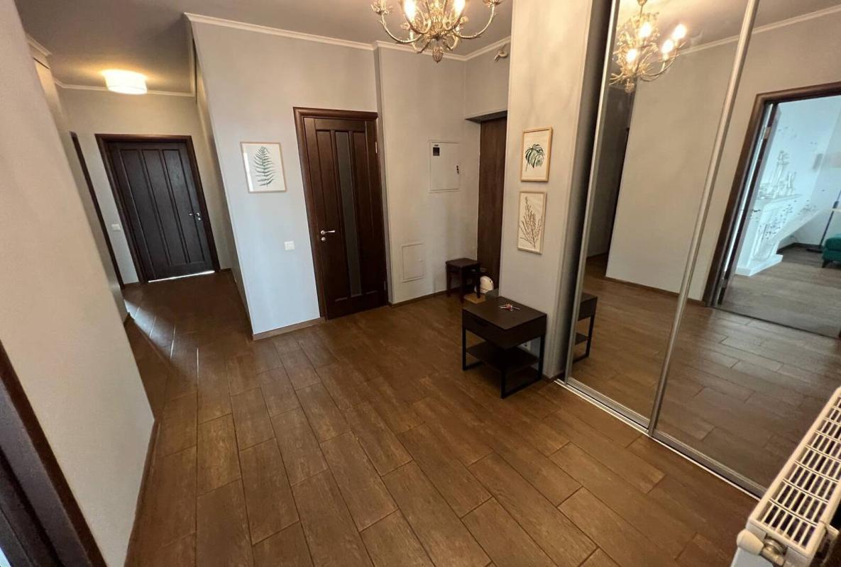 Sale 3 bedroom-(s) apartment 122 sq. m., Revutskoho Street 9