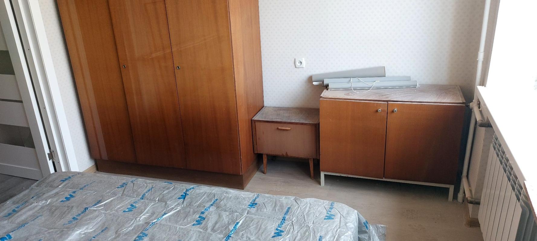 Long term rent 2 bedroom-(s) apartment Novhorodska Street 6