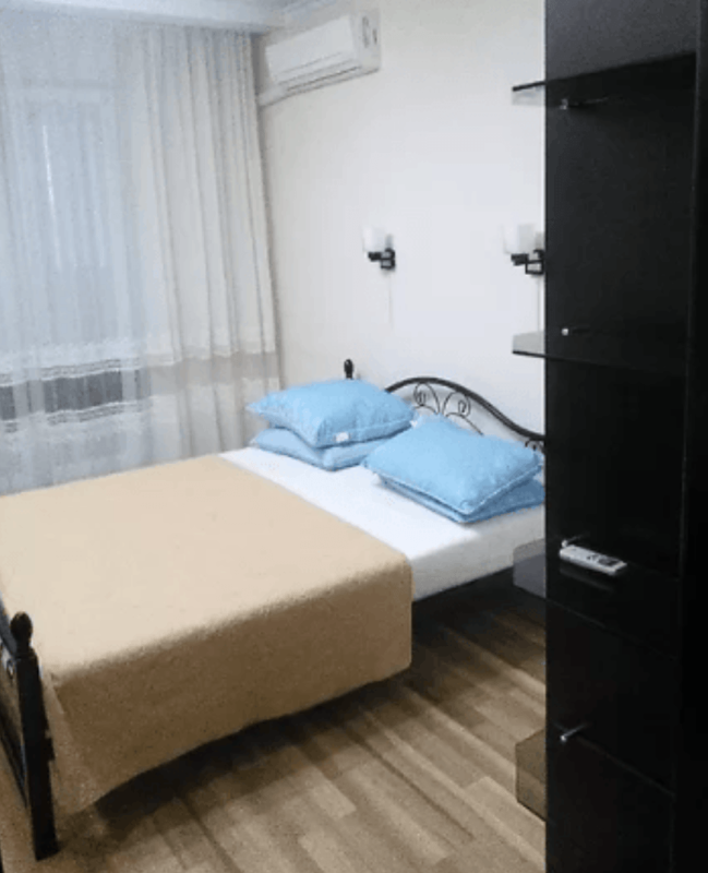 Long term rent 2 bedroom-(s) apartment Kosmichna Street 16