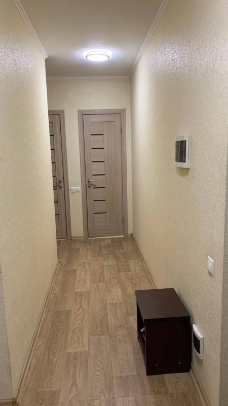 Продаж 2 кімнатної квартири 62 кв. м, Героїв Харкова просп. 131в
