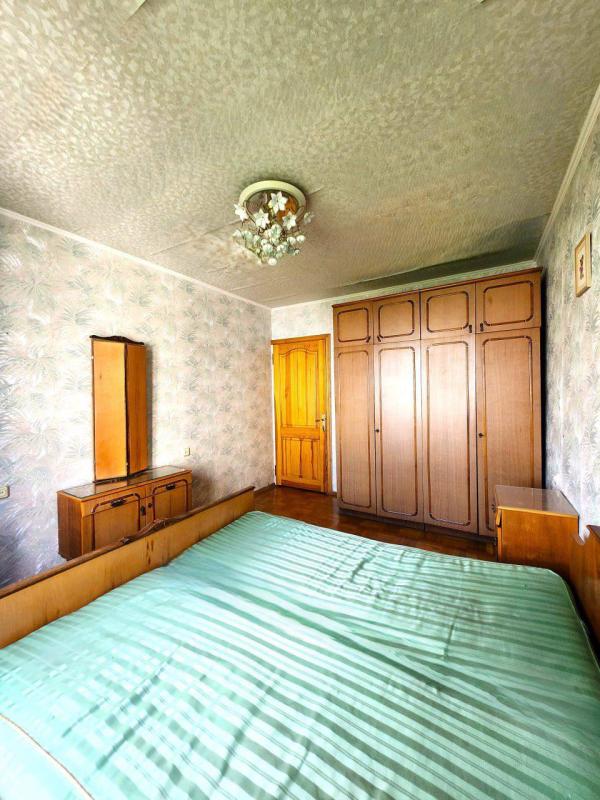 Sale 3 bedroom-(s) apartment 68 sq. m., Fesenkivskyi Entrance 8