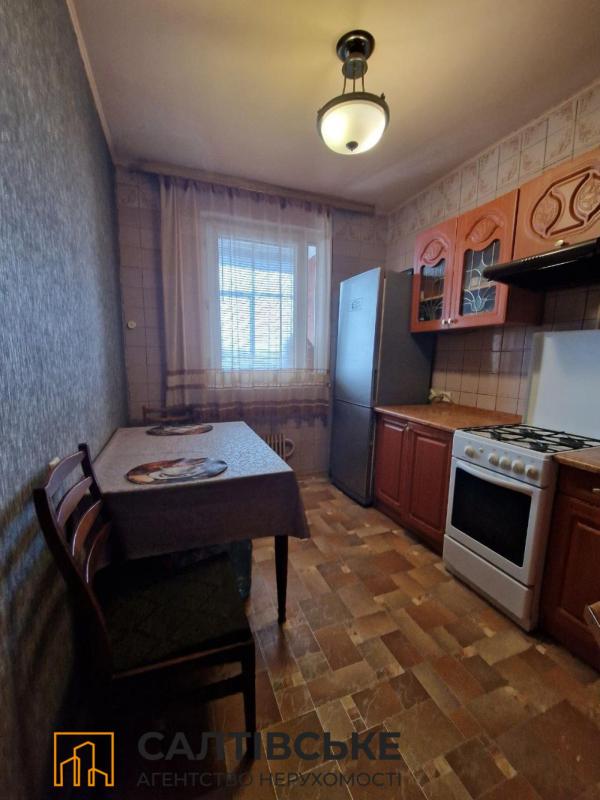Продаж 2 кімнатної квартири 58 кв. м, Роганська вул. 144