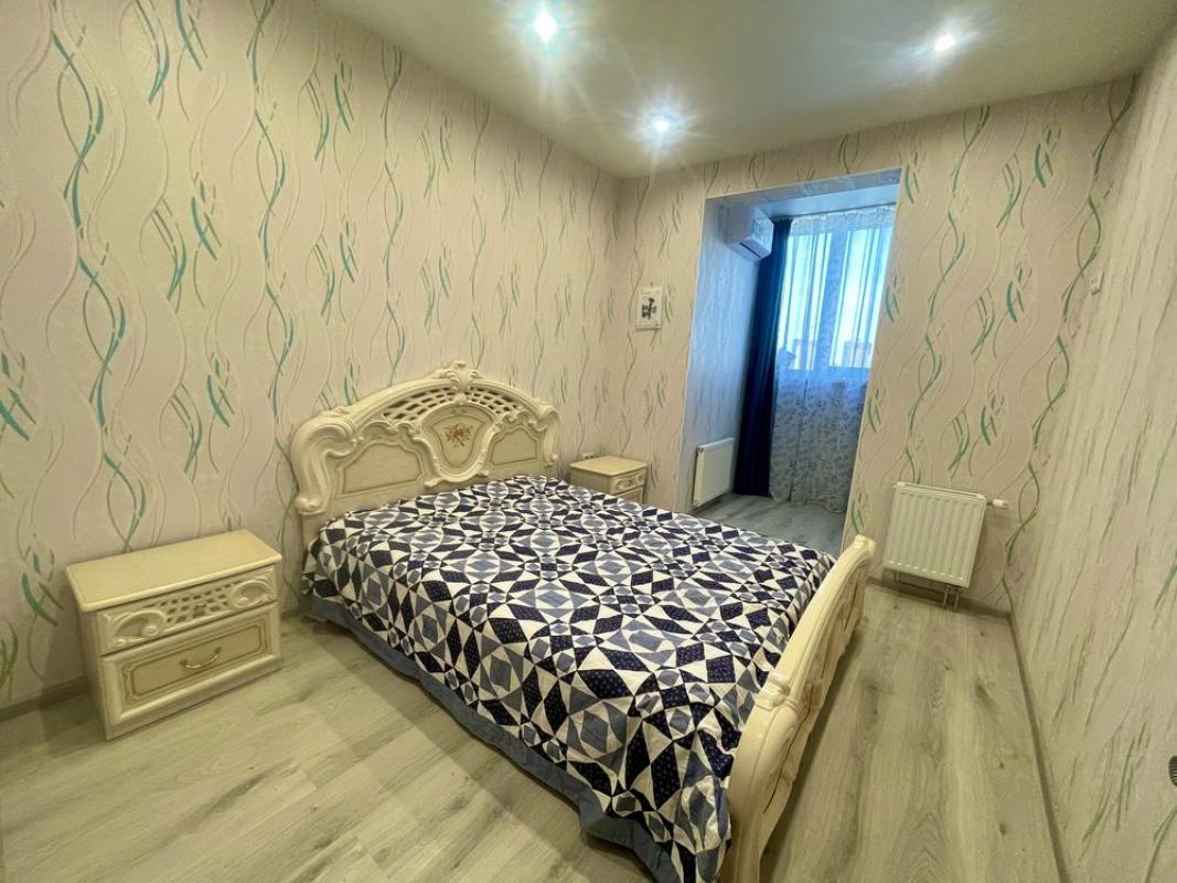 Long term rent 1 bedroom-(s) apartment Yuriia Shumskoho Street 5