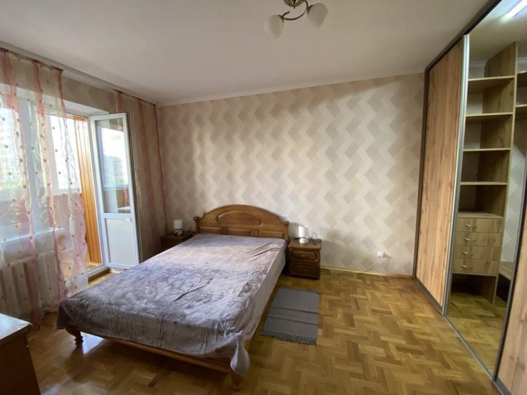 Long term rent 2 bedroom-(s) apartment Anny Akhmatovoi Street 35