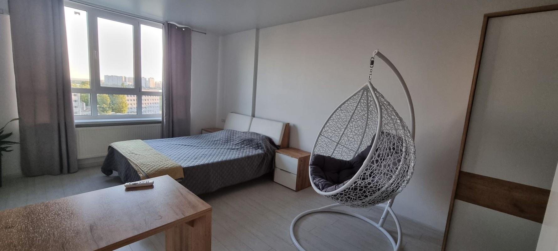 Long term rent 1 bedroom-(s) apartment Mykoly Bazhana Avenue 17