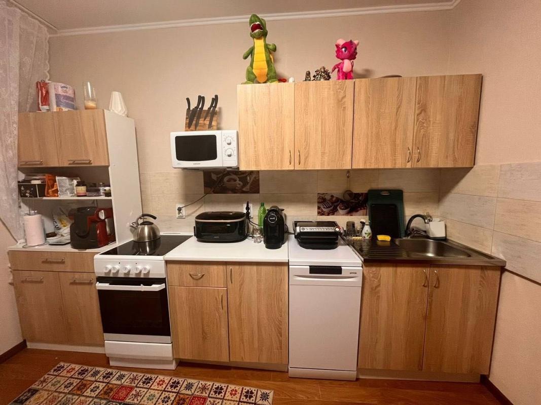 Long term rent 2 bedroom-(s) apartment Borysa Hmyri Street 16