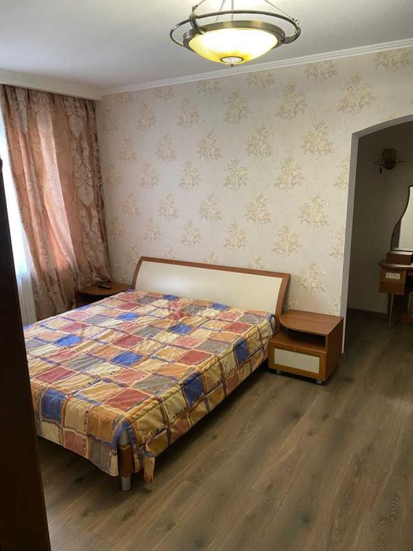 Довгострокова оренда 3 кімнатної квартири Харківське шосе 56