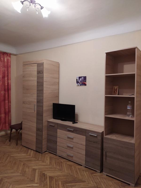 Long term rent 2 bedroom-(s) apartment Aviakonstruktora Antonova Street 10