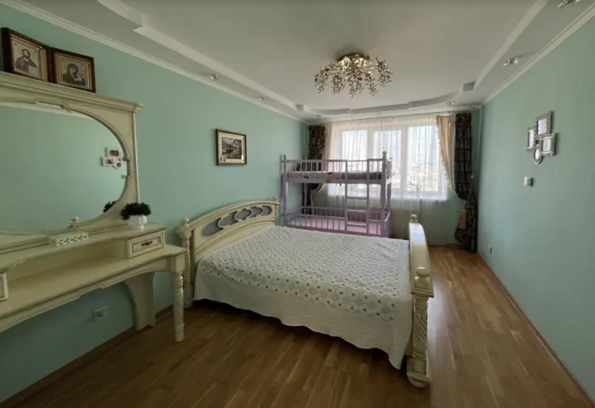 Sale 2 bedroom-(s) apartment 64 sq. m., Karpenka Street 9