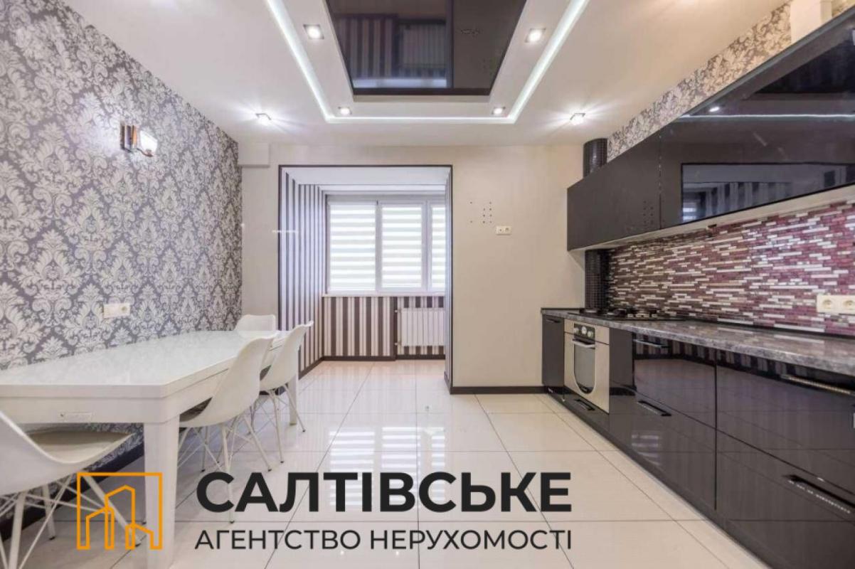 Продаж 2 кімнатної квартири 80 кв. м, Кричевського вул. 32