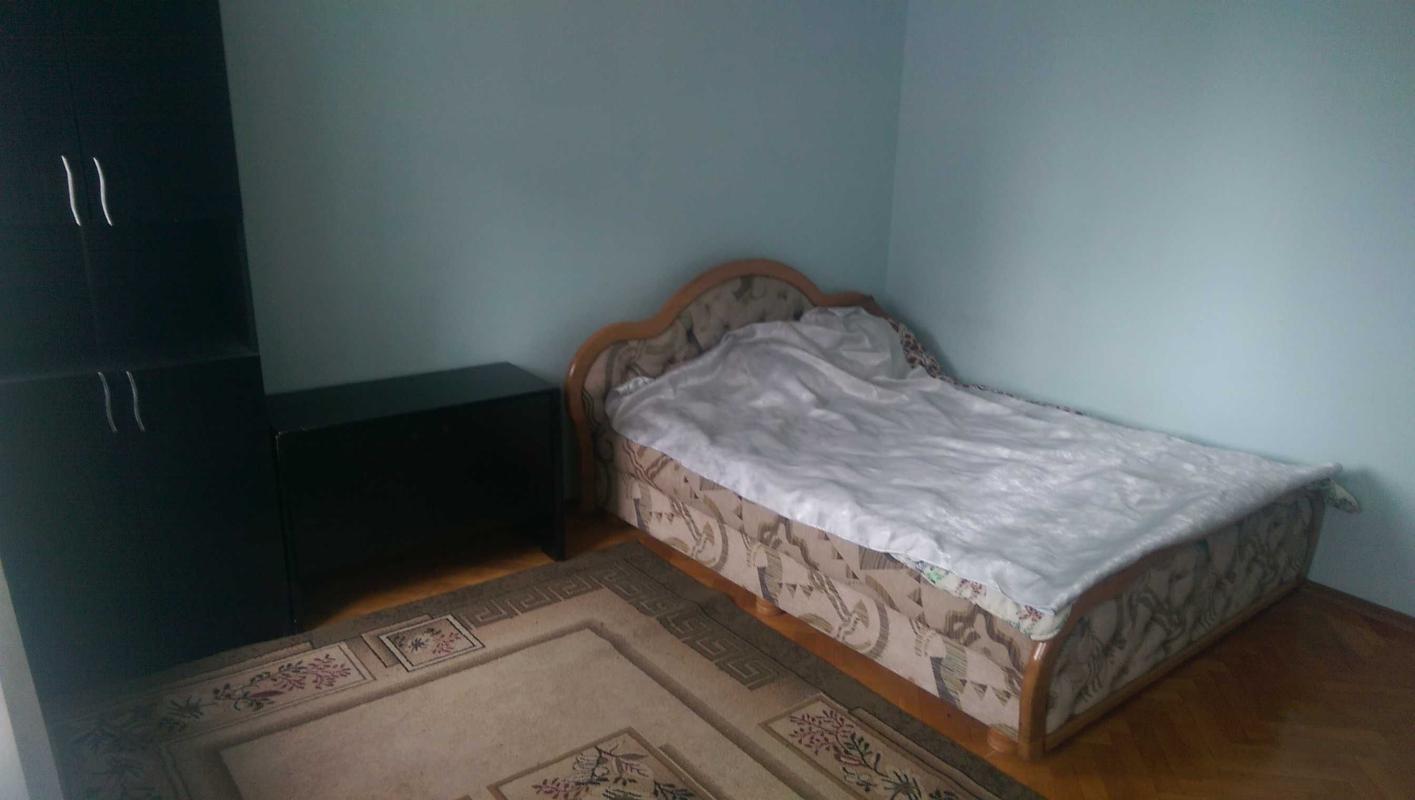 Довгострокова оренда 3 кімнатної квартири Драгоманова вул. 31б