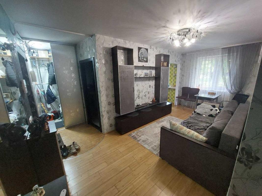 Продаж 3 кімнатної квартири 62 кв. м, Ювілейний просп. 40а