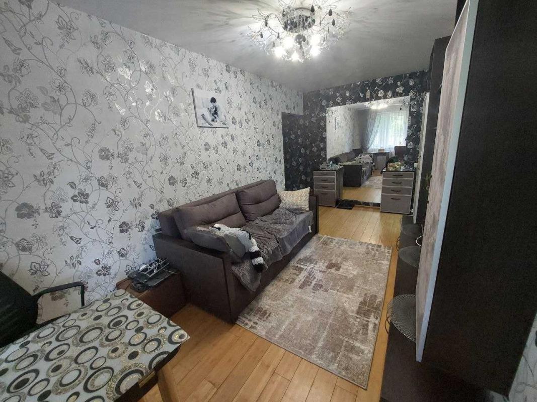 Продаж 3 кімнатної квартири 62 кв. м, Ювілейний просп. 40а