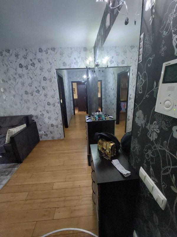 Продаж 3 кімнатної квартири 62 кв. м, Ювілейний просп. 40а