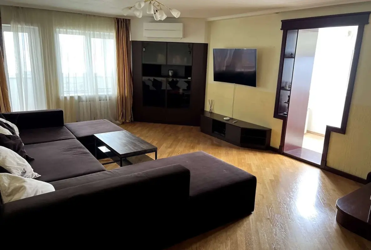 Apartment for rent - Bohatyrska Street 6/1
