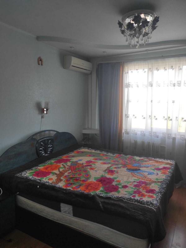 Long term rent 3 bedroom-(s) apartment Biblyka Street (2nd Pyatylitky Street) 2а