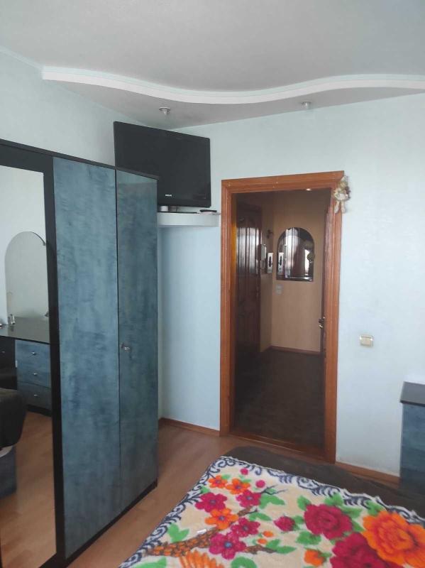 Long term rent 3 bedroom-(s) apartment Biblyka Street (2nd Pyatylitky Street) 2а