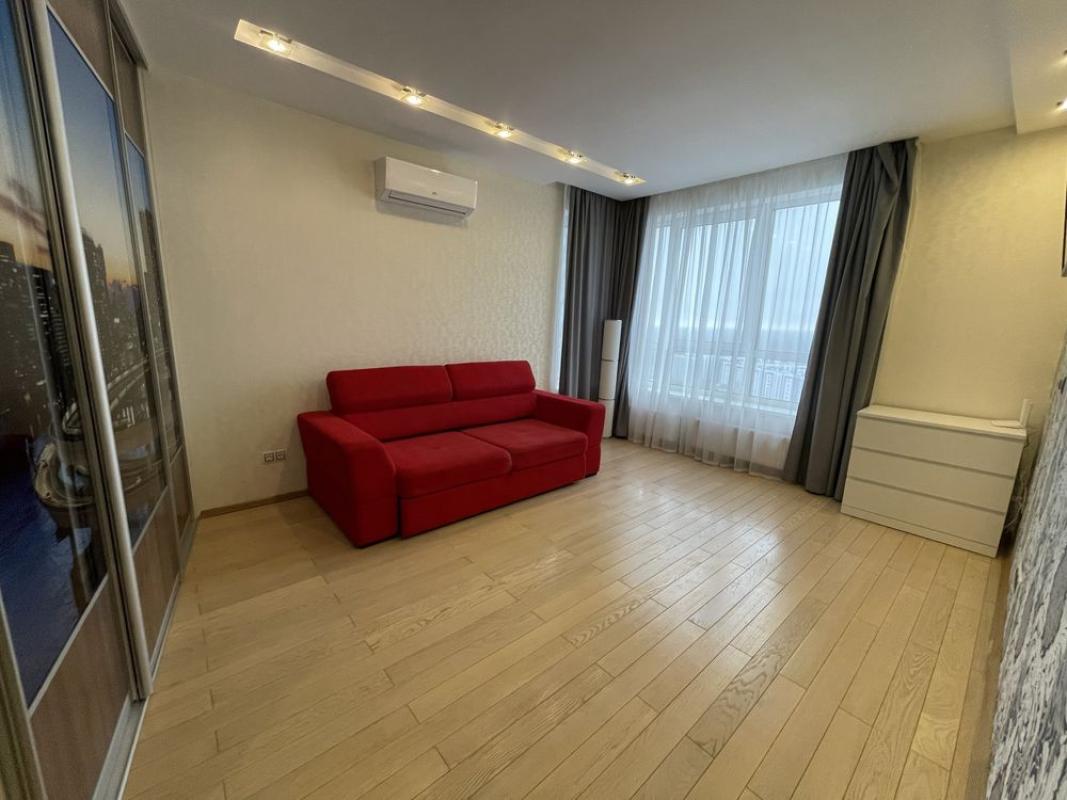 Sale 2 bedroom-(s) apartment 66 sq. m., Zarichna Street