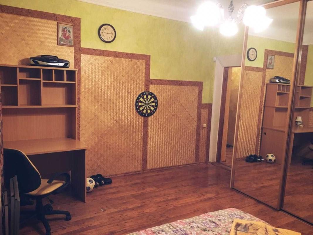 Sale 3 bedroom-(s) apartment 60 sq. m., Dovnar-Zapolskoho Street 3/2