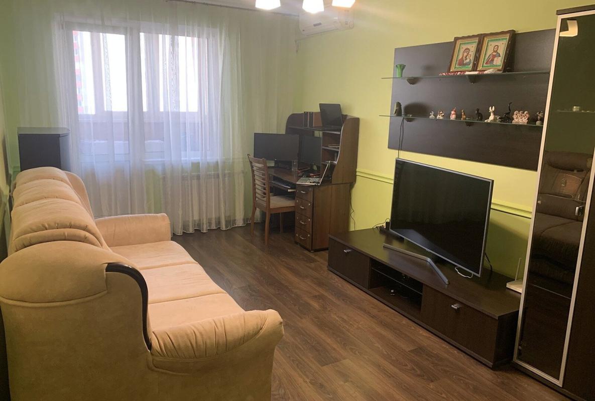 Продажа 3 комнатной квартиры 94 кв. м, Урловская ул. 15